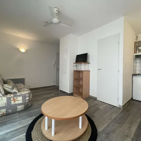 Studio La Rochelle, Studio Flat, 2 Persons - Fr-1-246-601 * La Rochelle (Charente-Maritime)